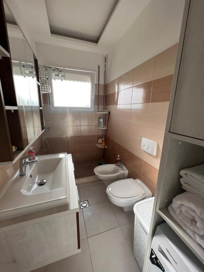Soleil Apartment With Sunbed & Umbrella Avlonya Dış mekan fotoğraf