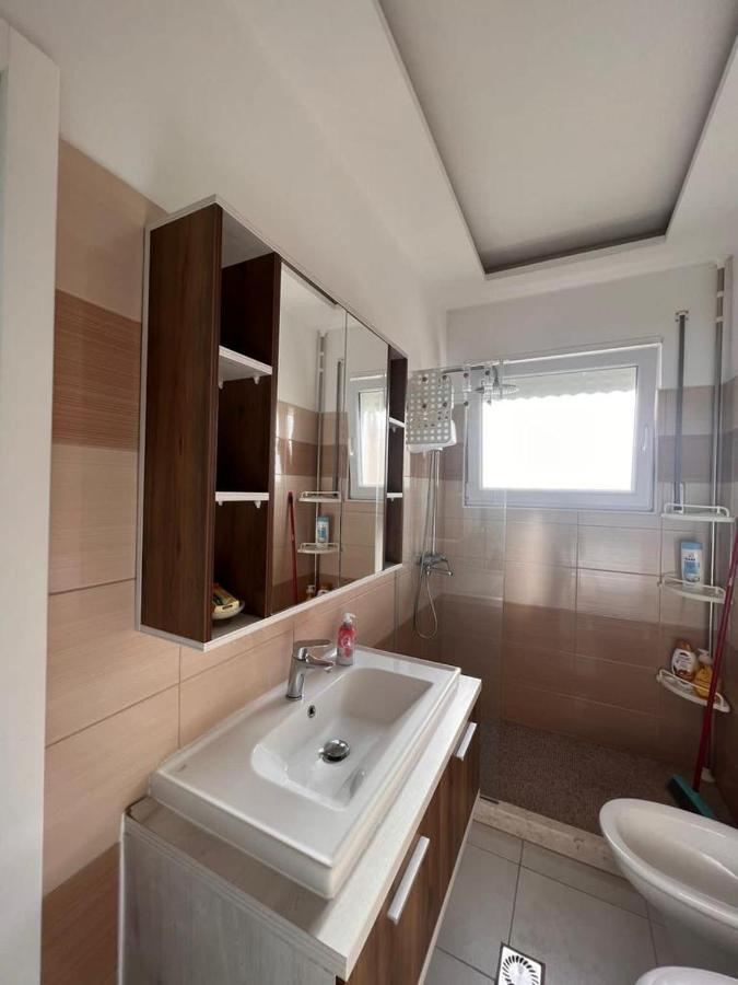 Soleil Apartment With Sunbed & Umbrella Avlonya Dış mekan fotoğraf