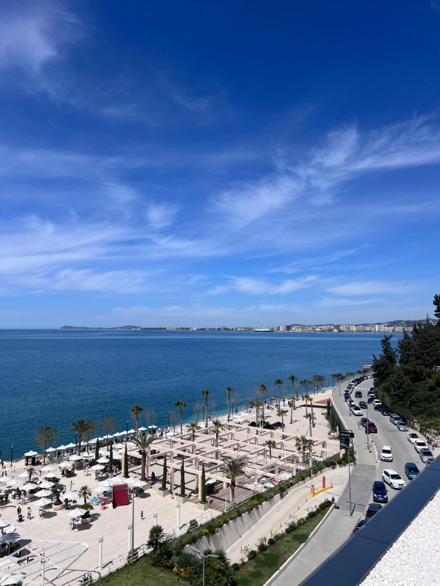 Soleil Apartment With Sunbed & Umbrella Avlonya Dış mekan fotoğraf